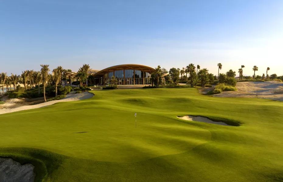 Play at the spectacular Shura Links Golf Club