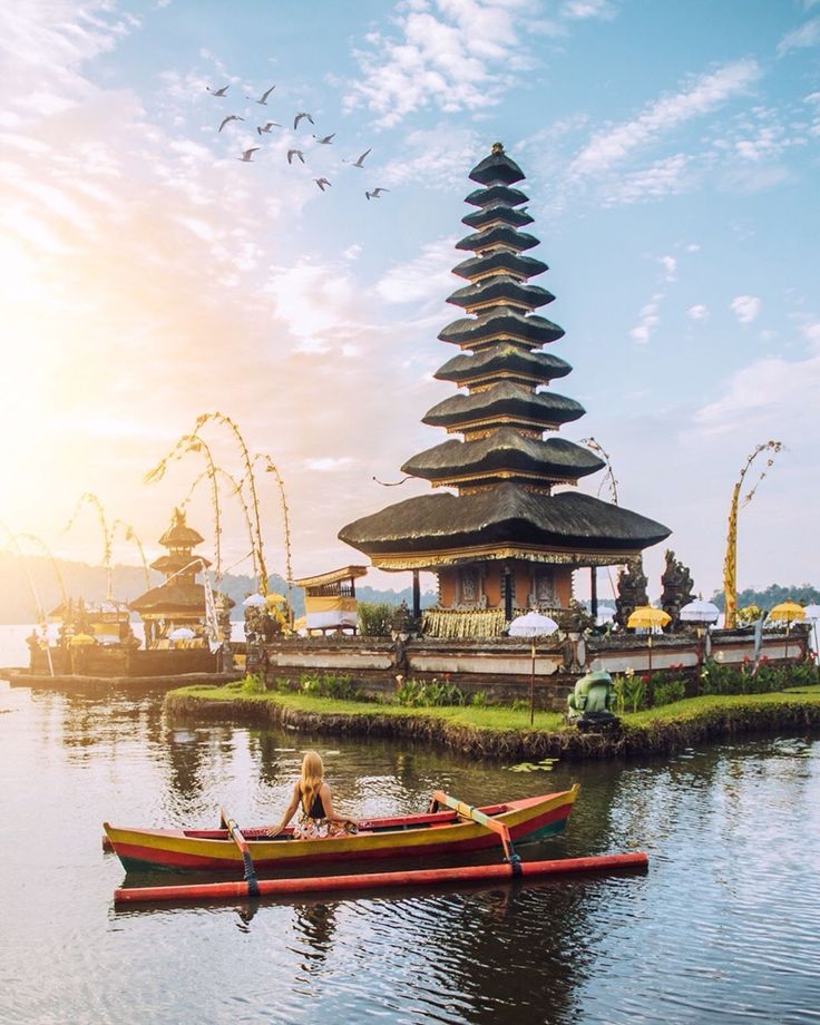 Handara Gate – Ulun Danu – Tanah Lot – Nusa Dua